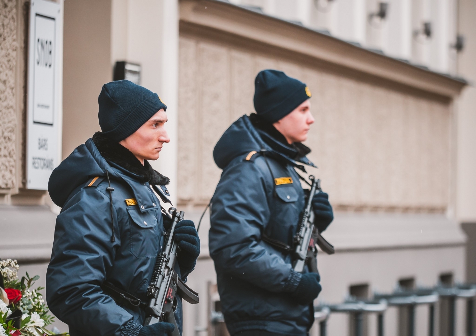 Iekšlietu ministrijas un dienestu vadība godina 1991. gada barikāžu upuru piemiņu barikāžu aizstāvju atceres 31. gadadienā 