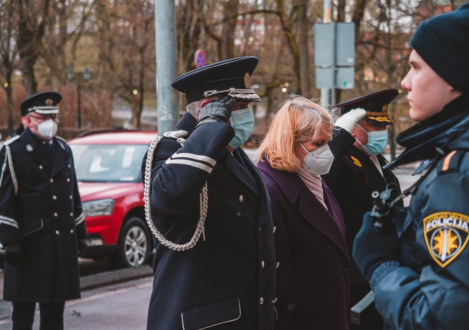 Iekšlietu ministrijas un dienestu vadība godina 1991. gada barikāžu upuru piemiņu barikāžu aizstāvju atceres 31. gadadienā 