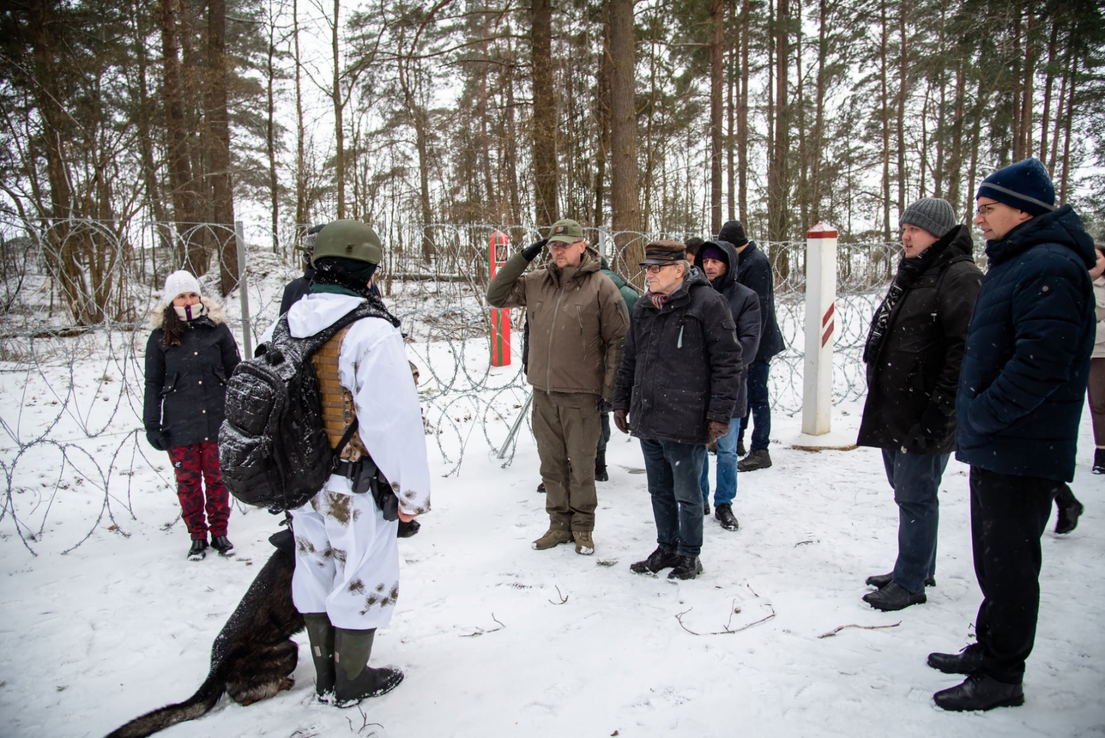 Seimas deputāti vizītē uz Latvijas-Baltkrievijas robežu