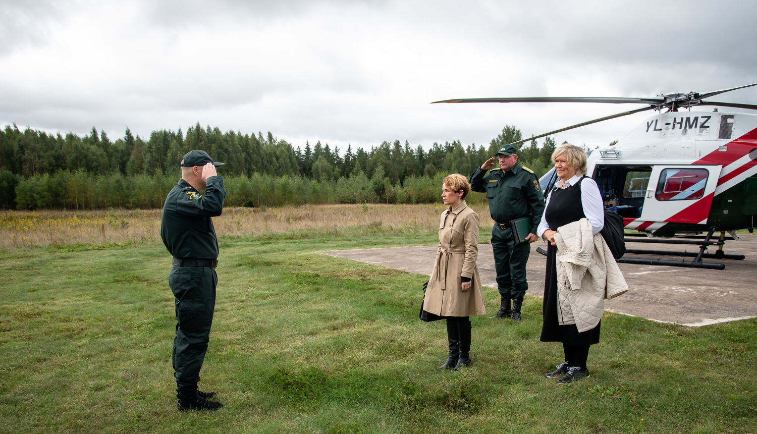 ministre apmeklē robežu