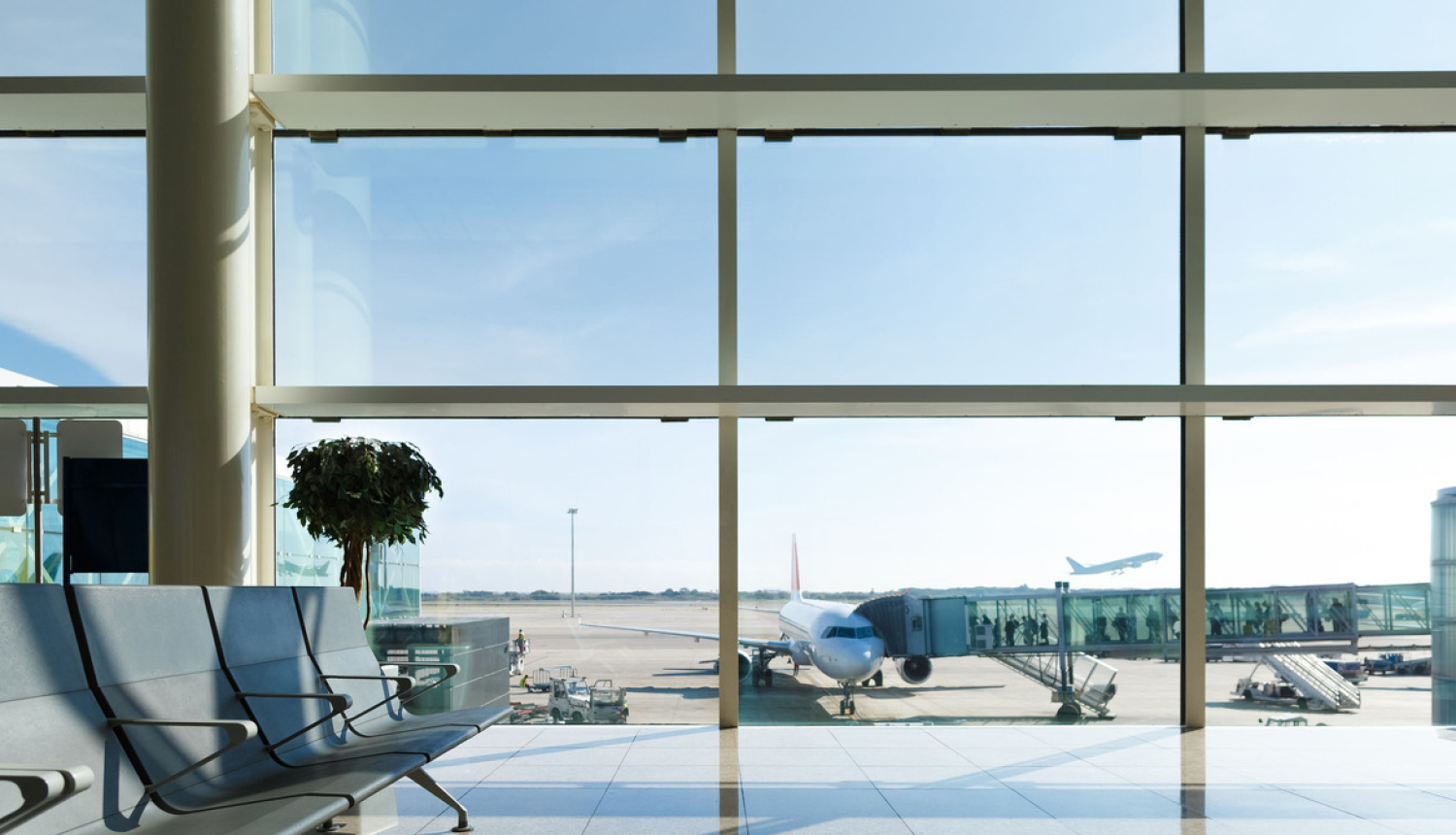 Ministru kabinets pastiprina Covid-19 izplatības kontroli