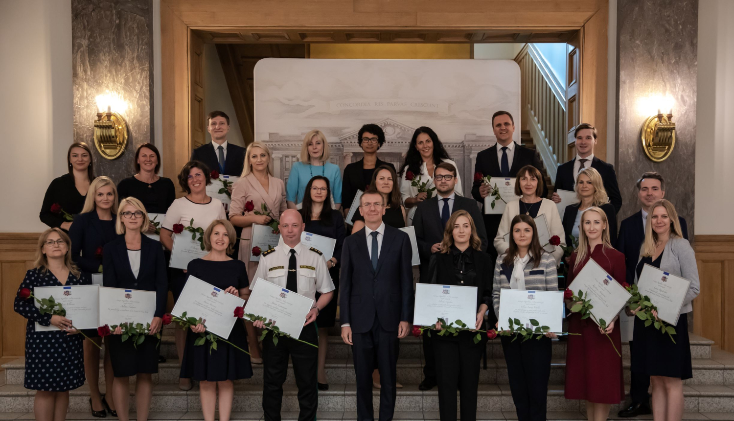 ārlietu ministrs pasniedz apbalvojumus