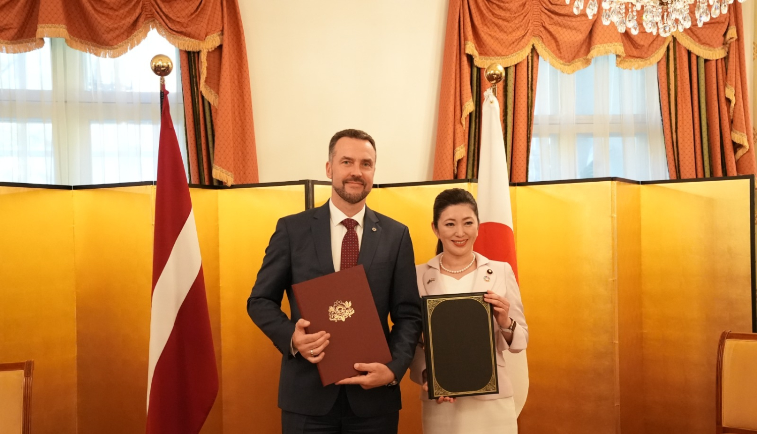 Ministrs Kristaps Eklons un Japānas vēstniece