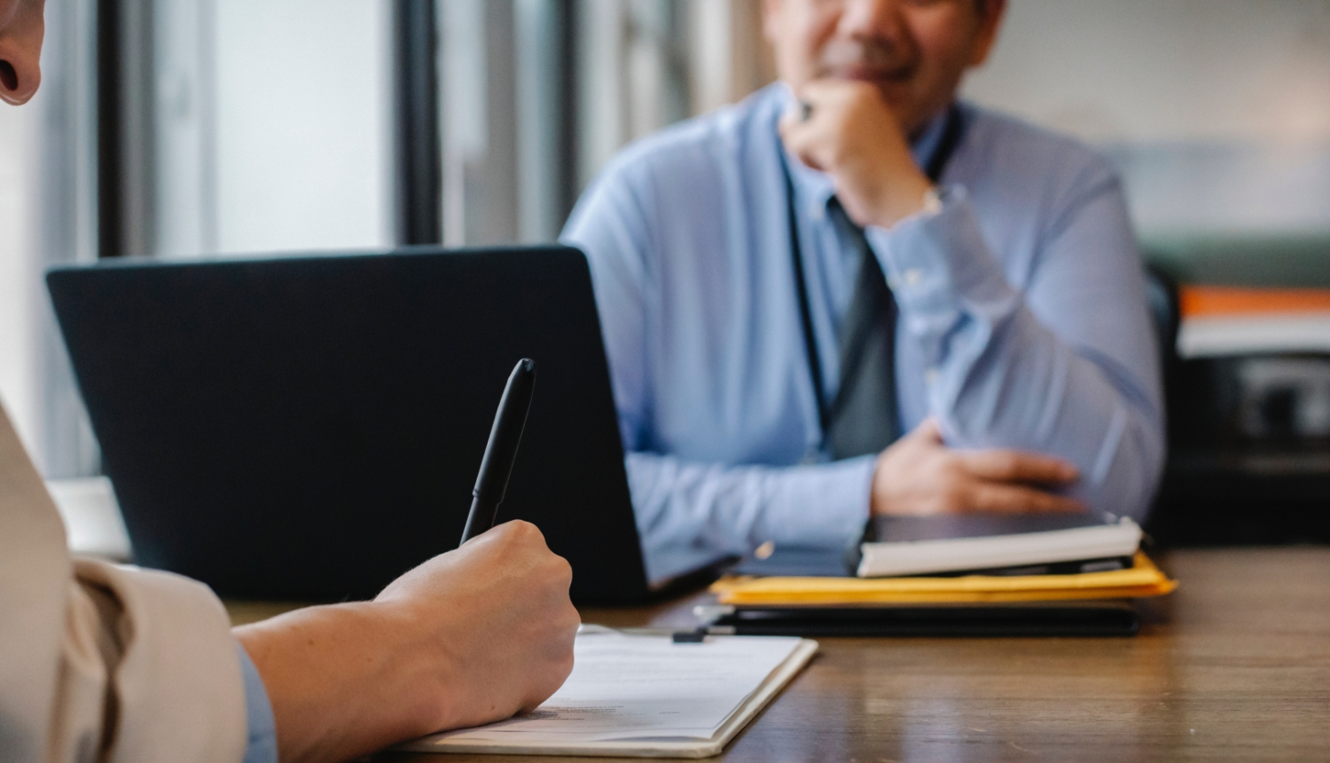 Līguma parakstīšana