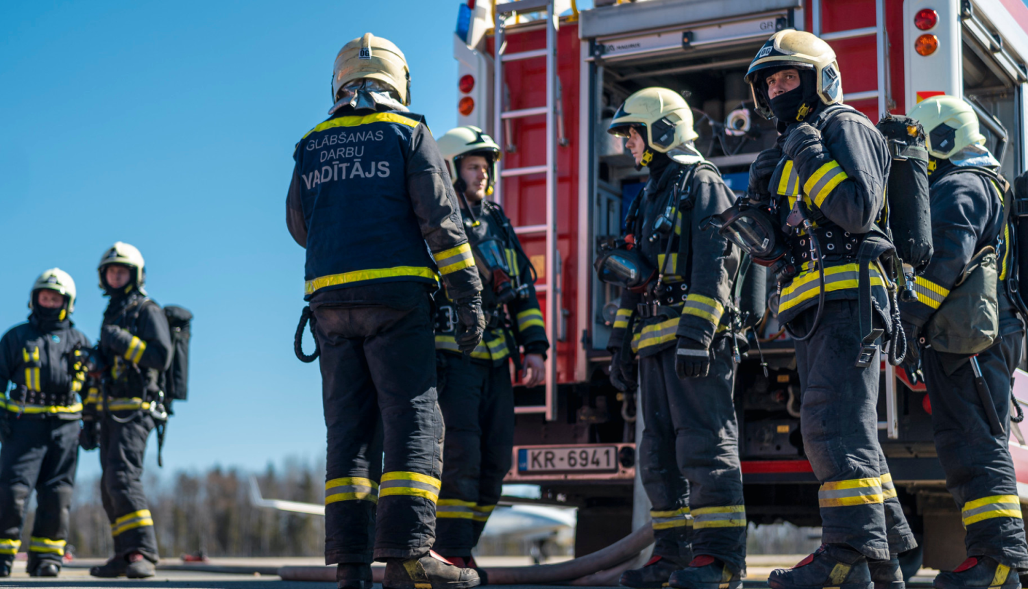 Ugunsdzēsēji glābēji