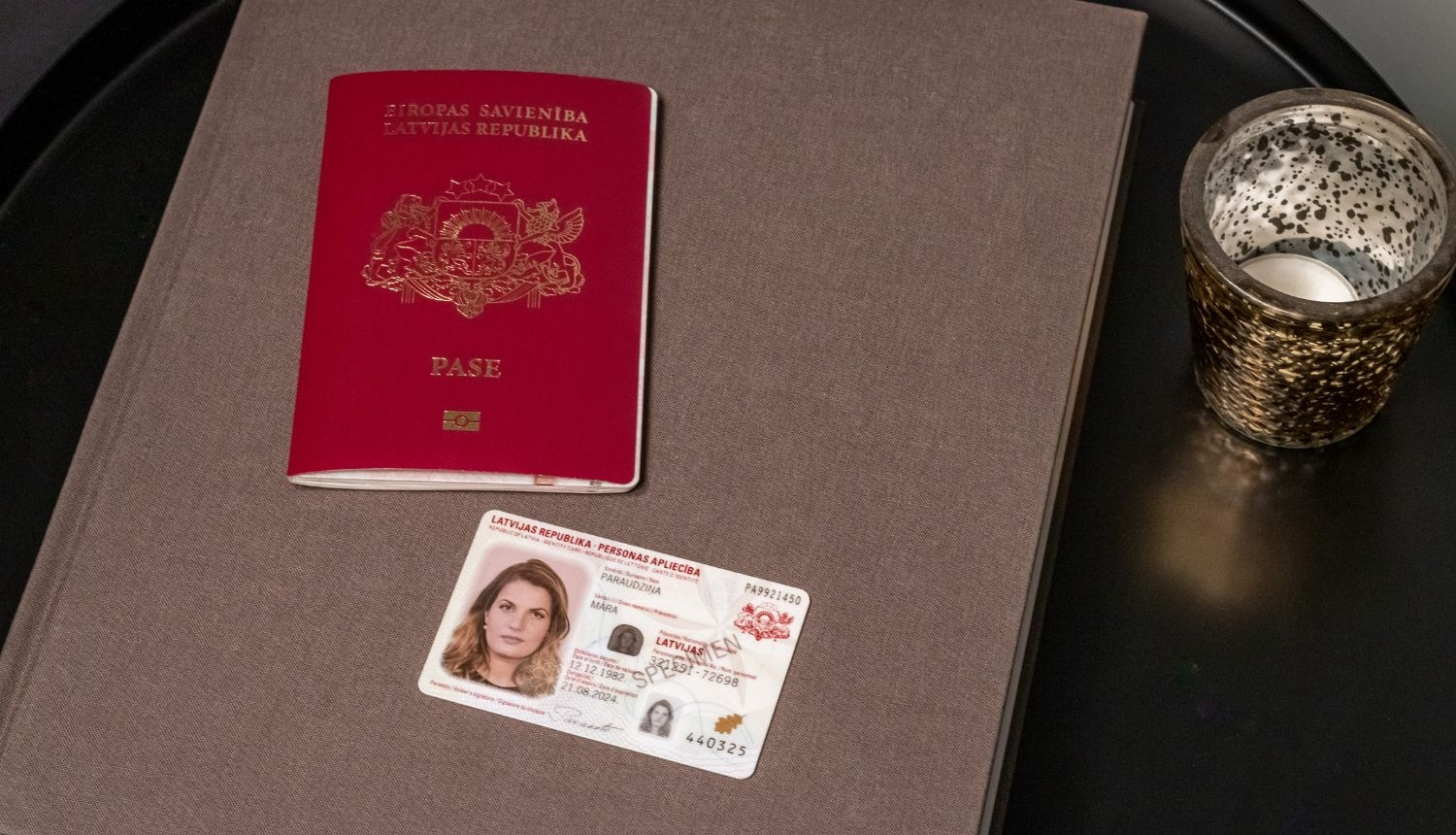 Personu apliecinoši dokumenti