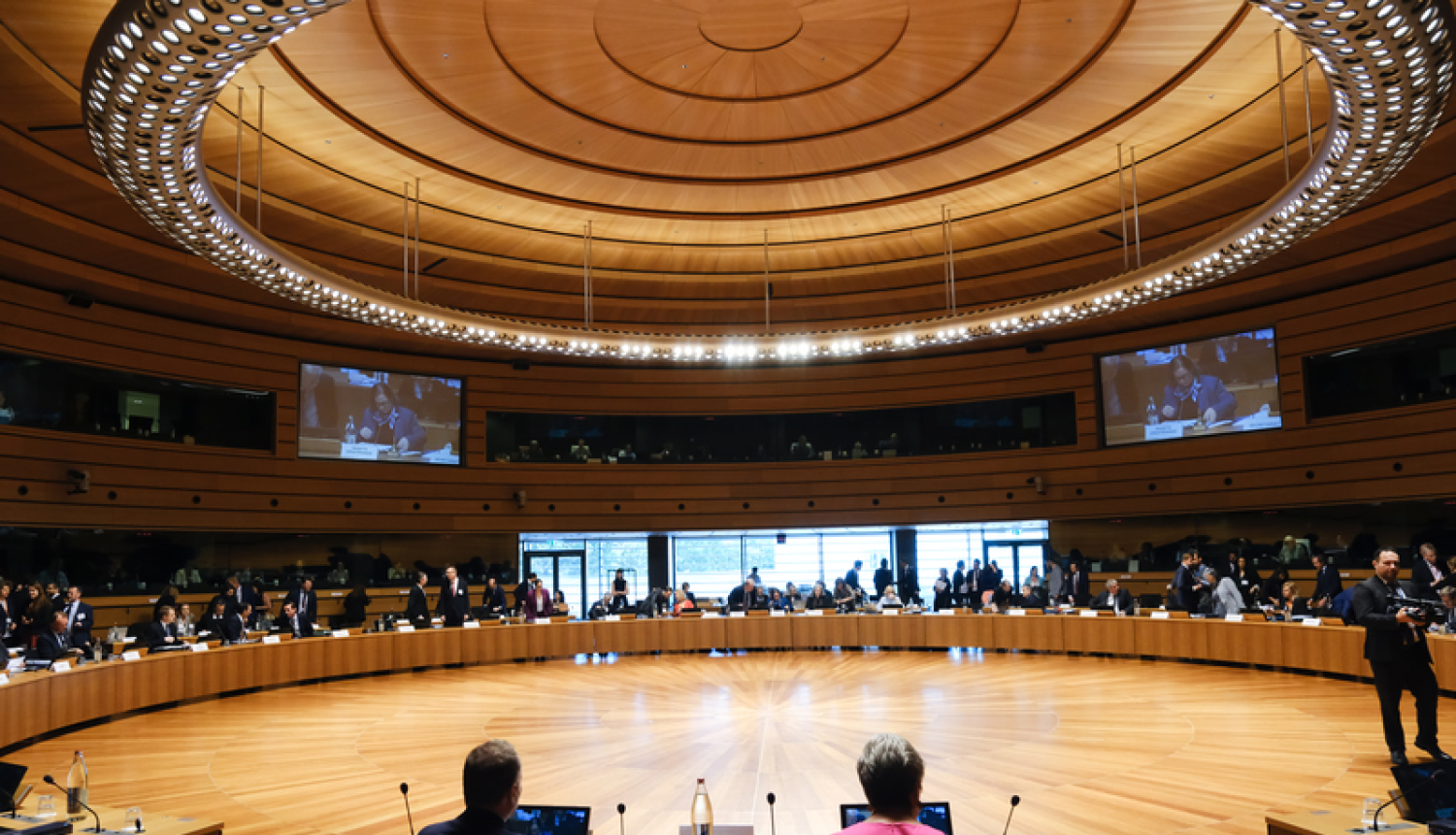 Apaļā galda diskusija