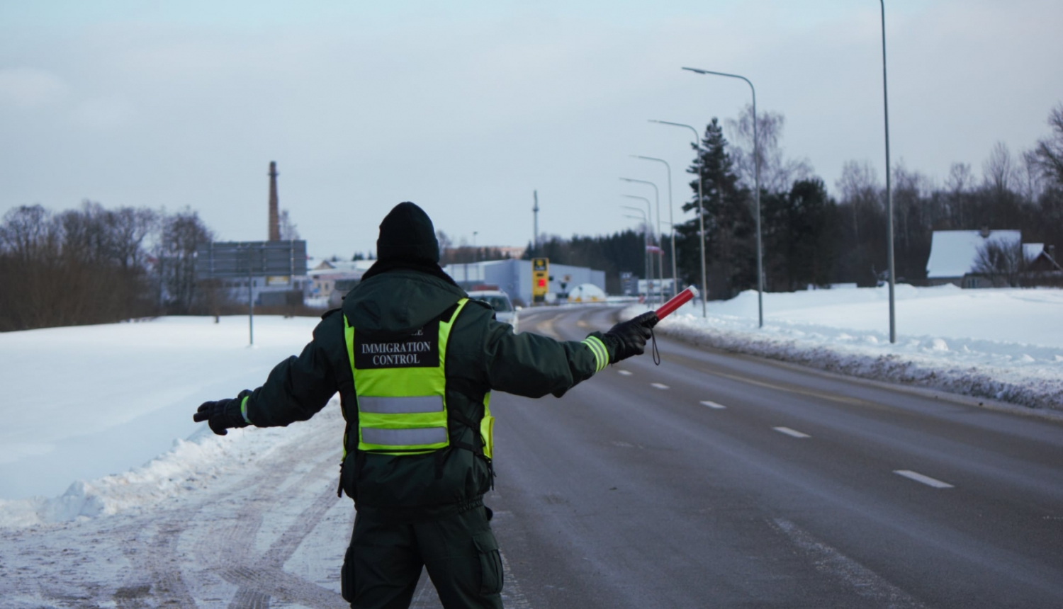 robežsargs uz iekšējās robežas ceļa