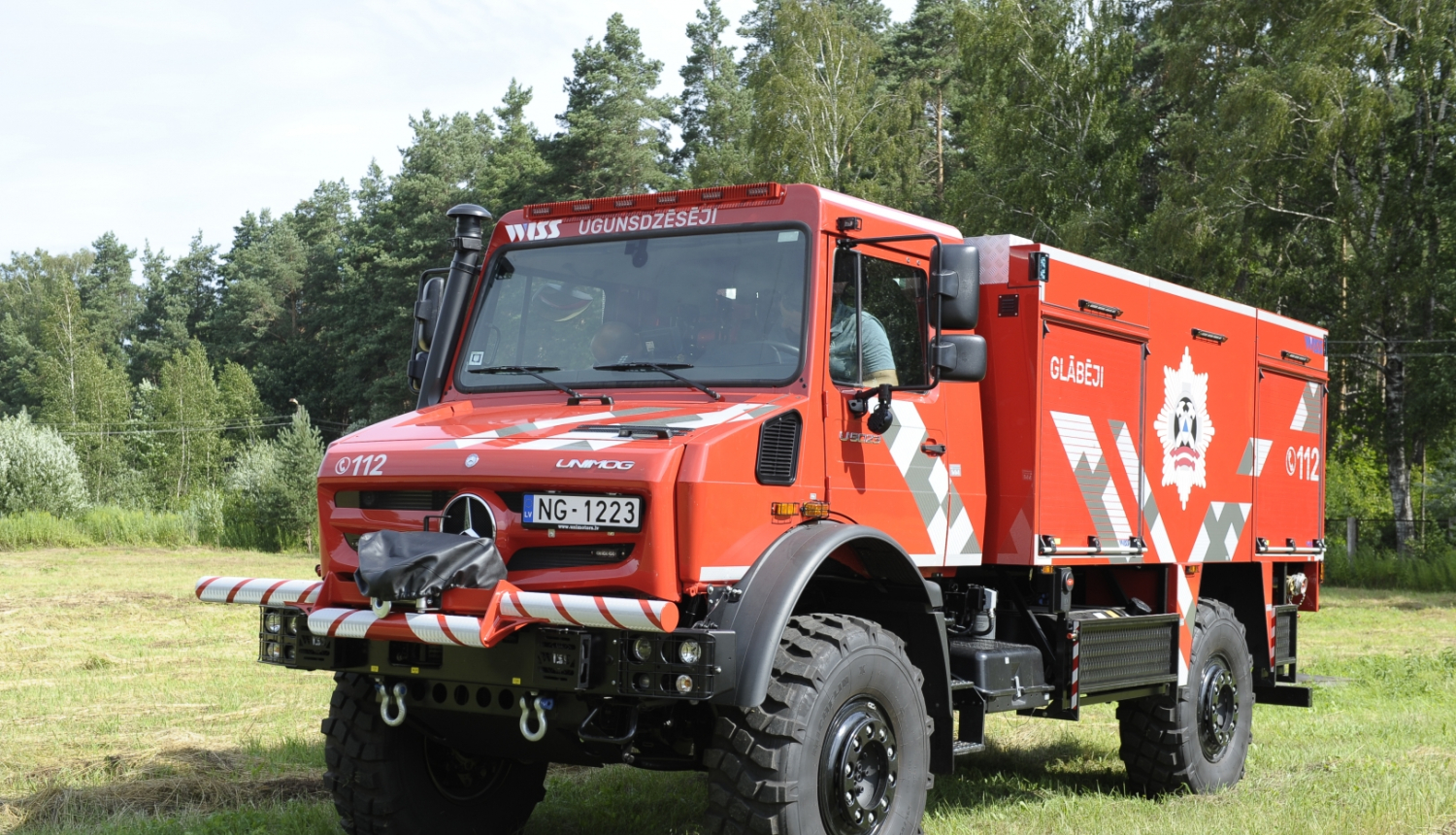 Ugunsdzēsības auto