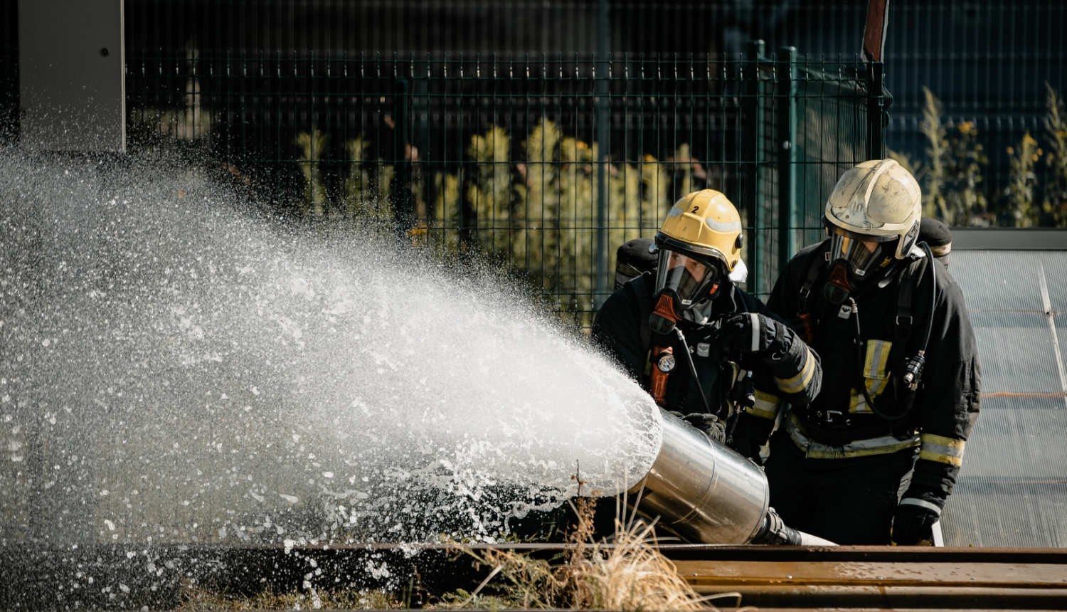 Ugunsdzēsēji glābēji