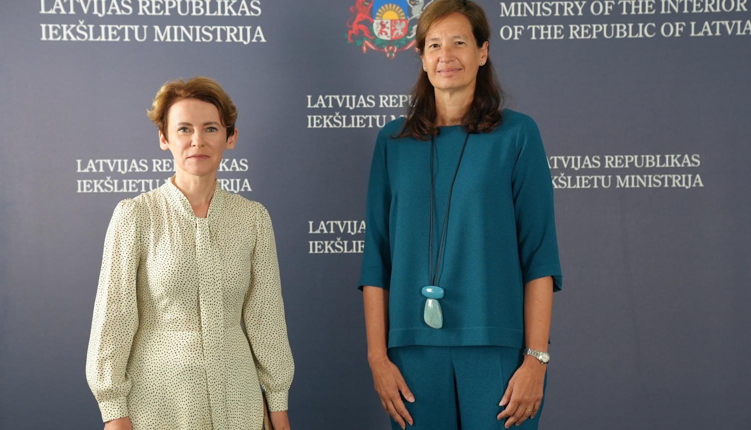 Ministre un Spānijas vēstneice