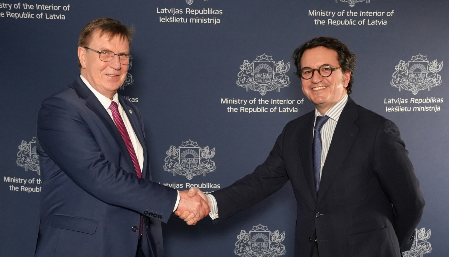 Spānijas Karalistes ārkārtējais un pilnvarotais vēstnieks Latvijas Republikā Manuels Alhams Oreness