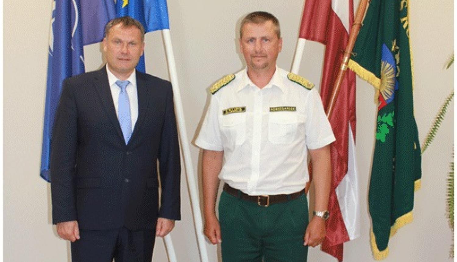 Pujāts tiekas ar Stukānu