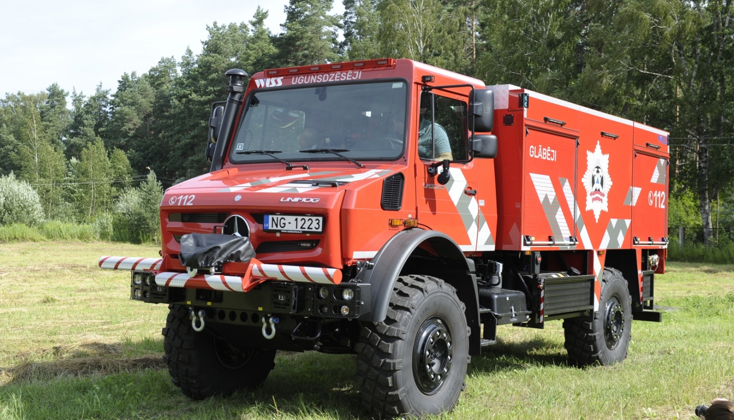 Ugunsdzēsības auto